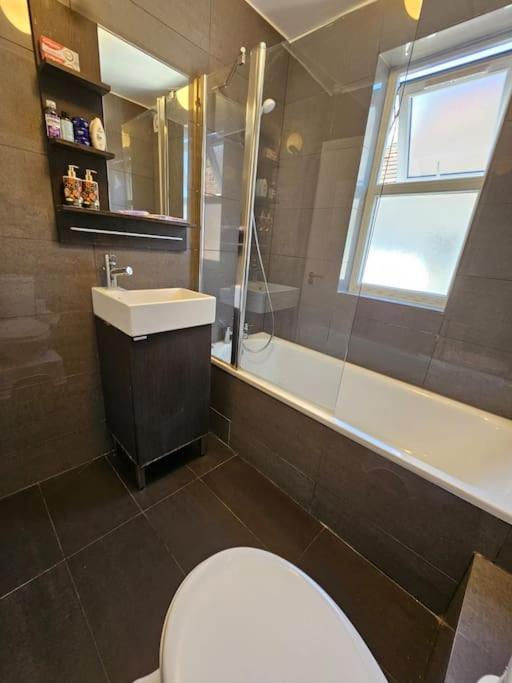 2 Bedroom Flat In Camden London Exterior foto